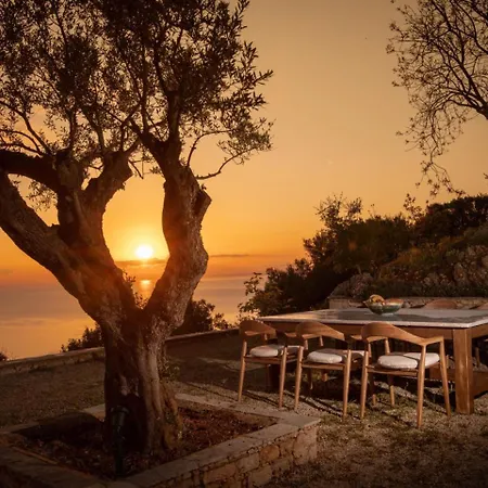 Villa Athena *